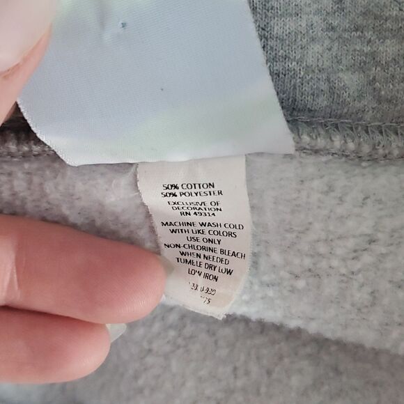 Champion | Pentagon Sweatshirt  - Picture 8 of 8